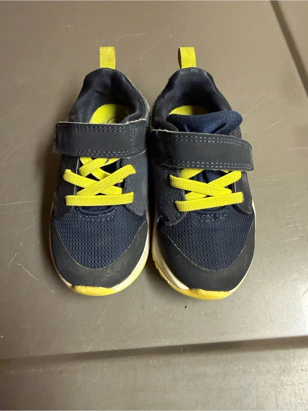 4 pairs of toddler boy shoes (Stride Rite, Nike, Cat and Jack…) Toddler size 7